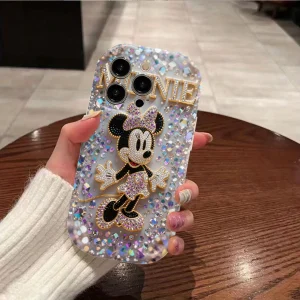 Une coque de téléphone sous licence Disney avec un design en strass, IPHONE