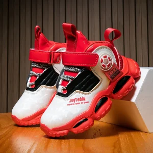 Une paire de chaussures de sport